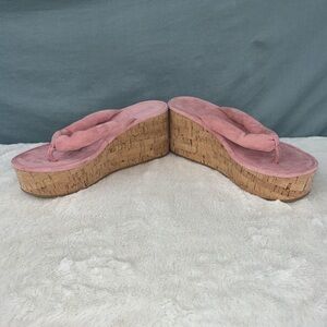 EUC Veronica Beard Gabby Platform Wedge Thong Sandal Womens Size 8.5 Pink Suede